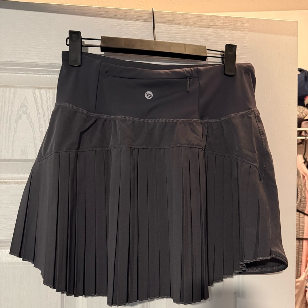 GRAY GOLF/ TENNIS/ ACTIVE SKIRT/ SKORT NWOT